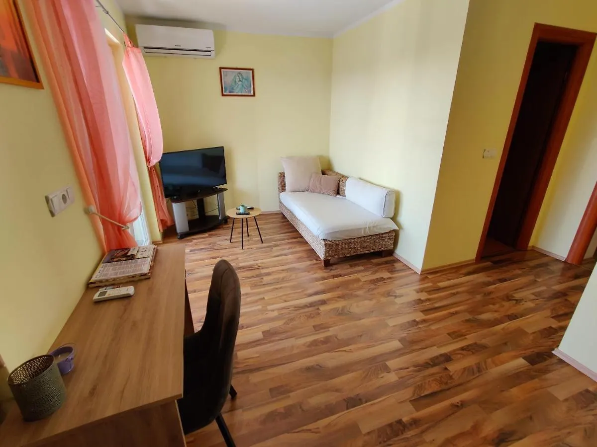 Apartments Lumar Palit